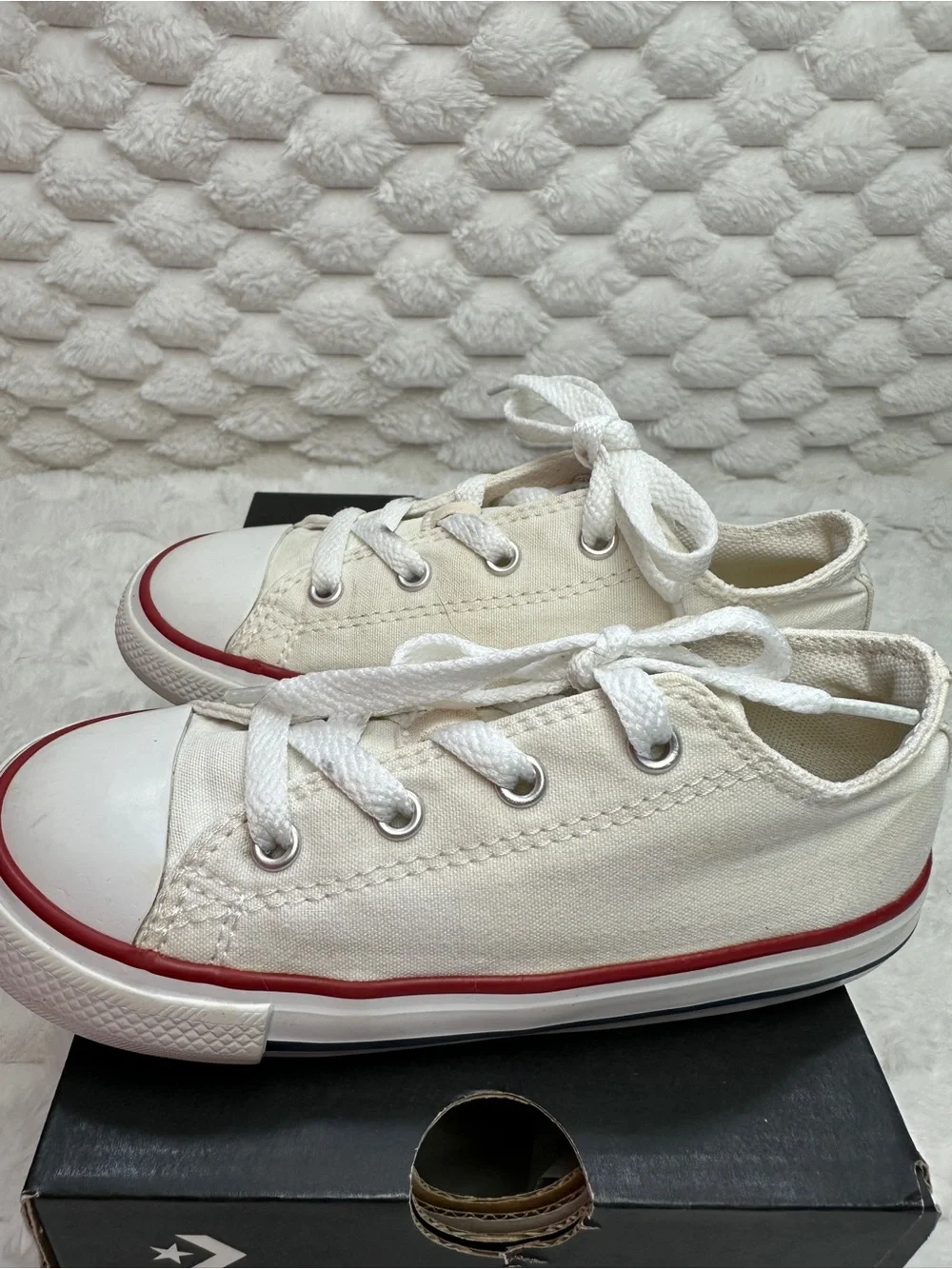 Converse classic low